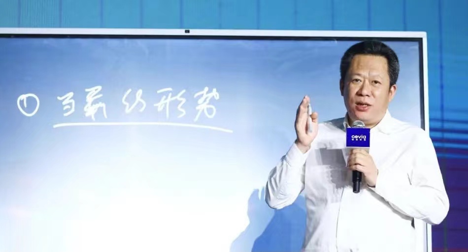 朱红兵.jpeg 朱红兵.jpeg